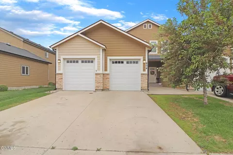 804 40th St E, Williston, ND 58801
