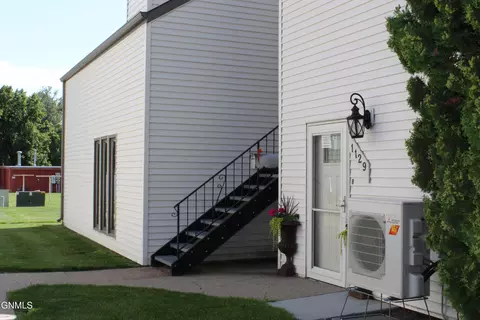 1125 Jefferson Ave, Bismarck, ND 58504