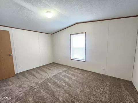 2008 6th Ave W, Williston, ND 58801 photo 9