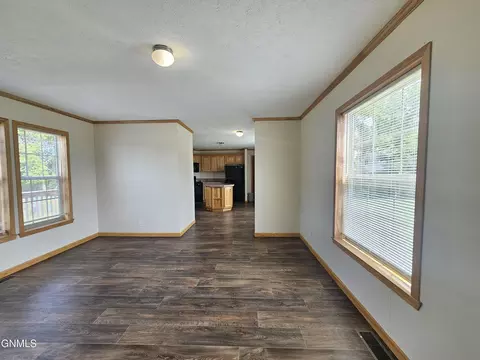 2710 7th Ave W, Williston, ND 58801 photo 5