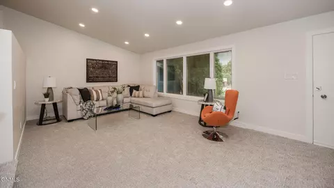 Living - 1024 Crescent Ln, Bismarck, ND 58501 photo 2 of 3