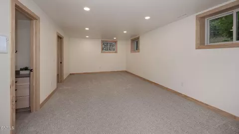 Bedroom - 1024 Crescent Ln, Bismarck, ND 58501 photo 8 of 9