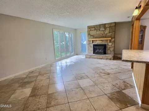 2115 Marian Dr, Bismarck, ND 58501 photo 10