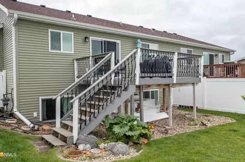 4704 Corvette St NW, Mandan, ND 58554 photo 27