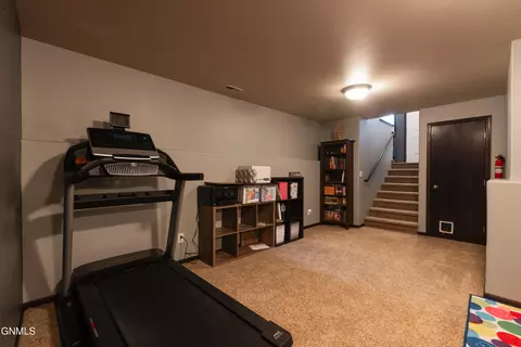 4704 Corvette St NW, Mandan, ND 58554 photo 19