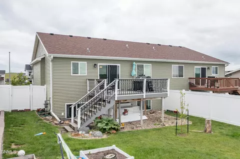 4704 Corvette St NW, Mandan, ND 58554 photo 25