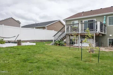 4704 Corvette St NW, Mandan, ND 58554 photo 29