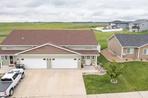 4704 Corvette St NW, Mandan, ND 58554 photo 41