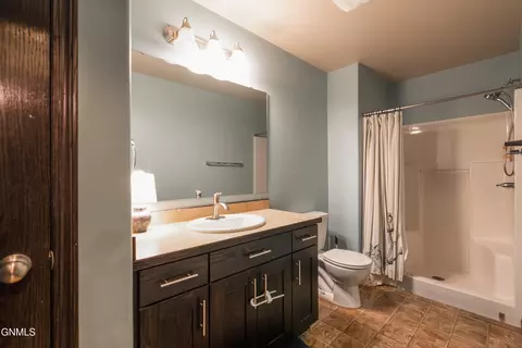 4704 Corvette St NW, Mandan, ND 58554 photo 21