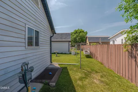 1417 8th Ave SE, Mandan, ND 58554 photo 48