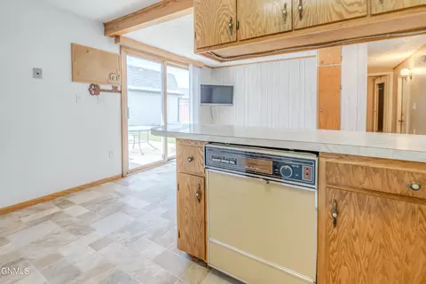 1417 8th Ave SE, Mandan, ND 58554 photo 19