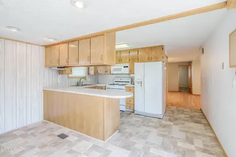 1417 8th Ave SE, Mandan, ND 58554 photo 14