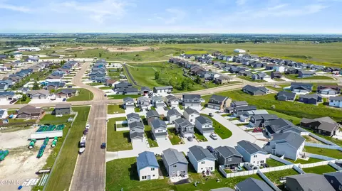 6930 Majestic Loop, Bismarck, ND 58504 photo 49