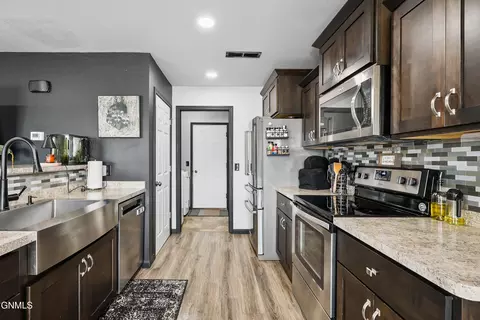 6930 Majestic Loop, Bismarck, ND 58504 photo 15