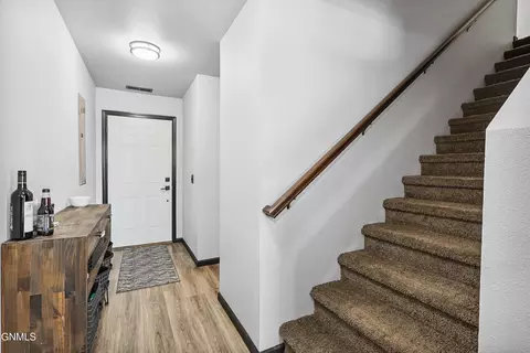 6930 Majestic Loop, Bismarck, ND 58504 photo 6
