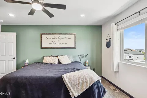 6930 Majestic Loop, Bismarck, ND 58504 photo 36