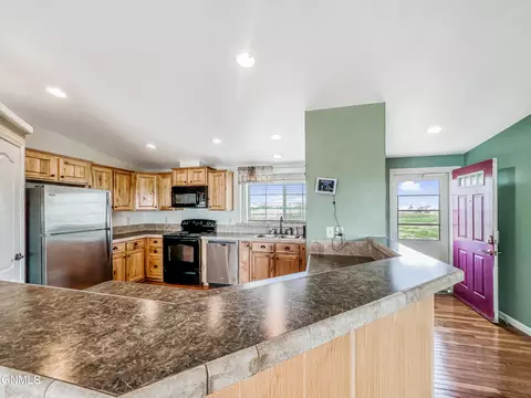 5733 Freedom Ln, Williston, ND 58801 photo 15