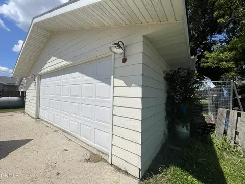 Other - 913 Cedar Ave, Harvey, ND 58341 photo 3 of 7