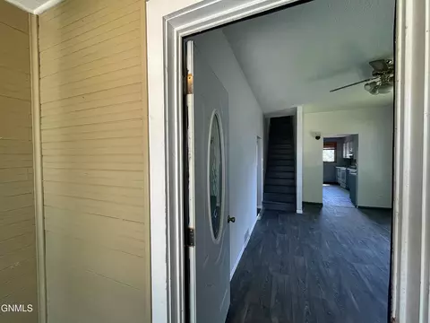 Entry Way - 913 Cedar Ave, Harvey, ND 58341 photo 2 of 2