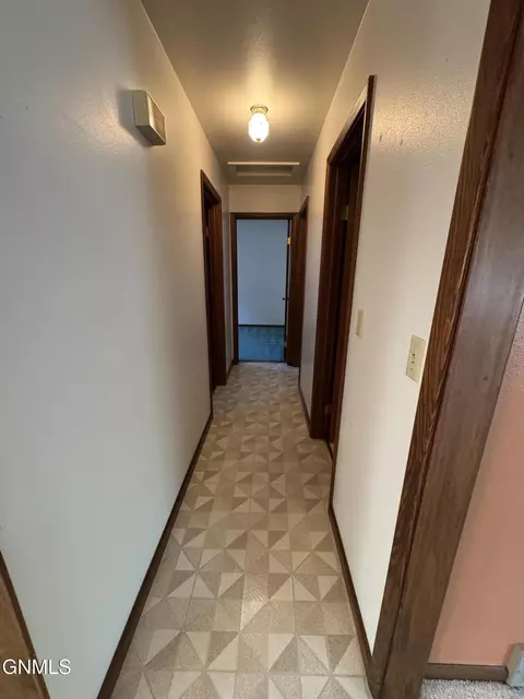 Entry Way - 464 9th St E, Dickinson, ND 58601 photo 1 of 1