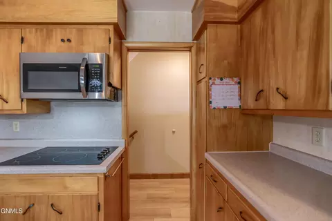 Kitchen - 209 Owens Ave E, Bismarck, ND 58501 photo 3 of 8