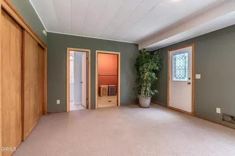 Bedroom - 209 Owens Ave E, Bismarck, ND 58501 photo 6 of 6