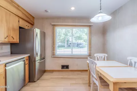 Dining - 209 Owens Ave E, Bismarck, ND 58501 photo 3 of 3