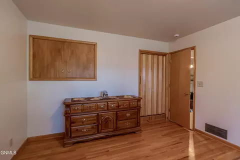 Bedroom - 209 Owens Ave E, Bismarck, ND 58501 photo 3 of 6