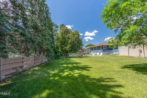 Exterior - 209 Owens Ave E, Bismarck, ND 58501 photo 3 of 14