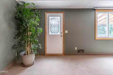 Entry Way - 209 Owens Ave E, Bismarck, ND 58501 photo 7 of 7