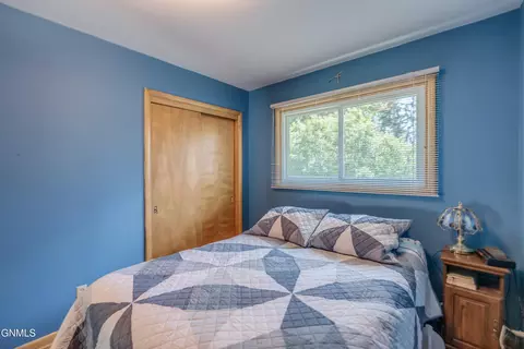 Bedroom - 209 Owens Ave E, Bismarck, ND 58501 photo 5 of 6