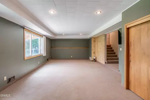 Living - 209 Owens Ave E, Bismarck, ND 58501 photo 5 of 5