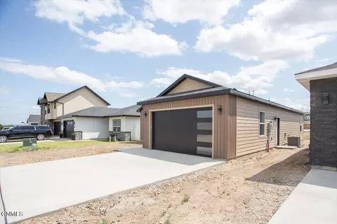 Exterior - 3313 34th St W, Williston, ND 58801 photo 2 of 6