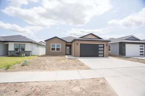 Exterior - 3313 34th St W, Williston, ND 58801 photo 1 of 6