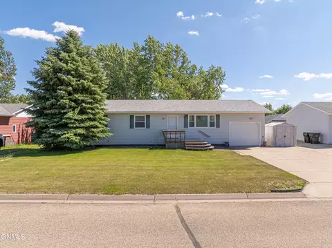 Exterior - 41 Custer Dr, Lincoln, ND 58504 photo 10 of 10