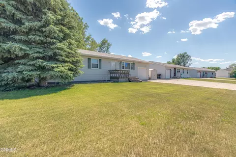Exterior - 41 Custer Dr, Lincoln, ND 58504 photo 1 of 10