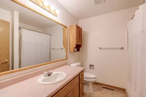 Bath - 41 Custer Dr, Lincoln, ND 58504 photo 1 of 8
