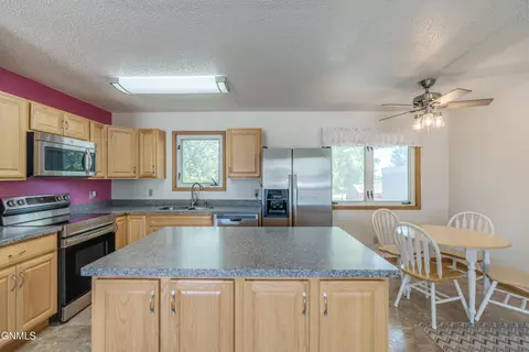 Kitchen - 41 Custer Dr, Lincoln, ND 58504 photo 3 of 8
