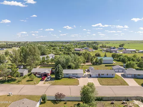 View/Area - 41 Custer Dr, Lincoln, ND 58504 photo 4 of 12