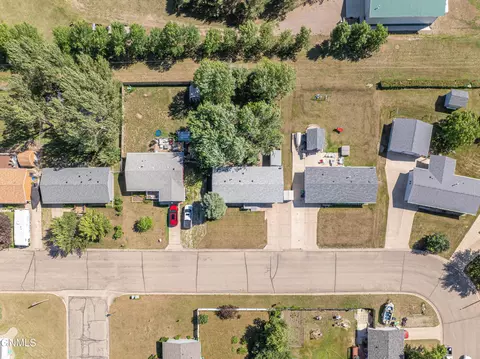 View/Area - 41 Custer Dr, Lincoln, ND 58504 photo 6 of 12