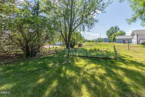 Exterior - 41 Custer Dr, Lincoln, ND 58504 photo 5 of 10