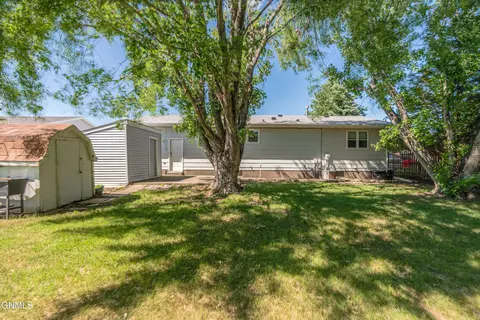 Exterior - 41 Custer Dr, Lincoln, ND 58504 photo 4 of 10