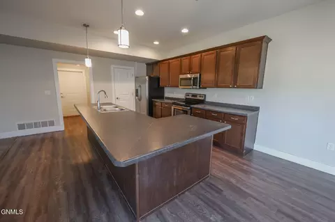 Kitchen - 2727 28th St W, Williston, ND 58801 photo 2 of 2