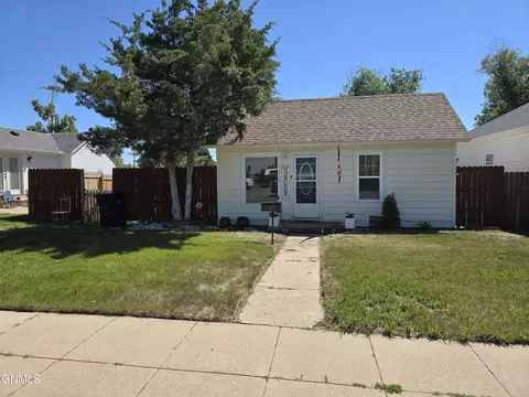 618 7th Ave W, Williston, ND 58801