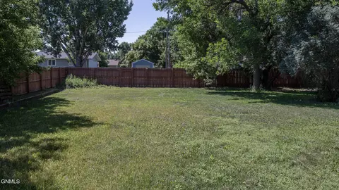 Exterior - 309 Chaffee Row, Beulah, ND 58523 photo 3 of 4