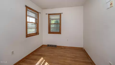 Bedroom - 309 Chaffee Row, Beulah, ND 58523 photo 2 of 5