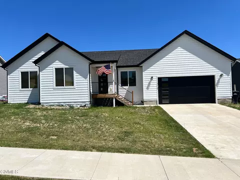 1116 Tara Ln SW, Watford City, ND 58854