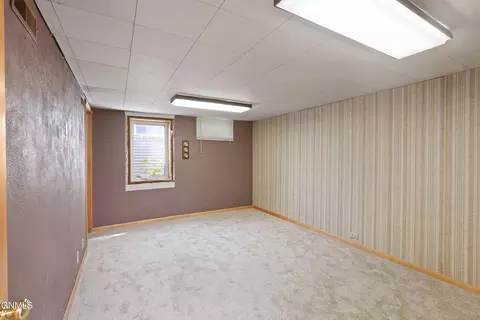 504 15th Ave W, Williston, ND 58801 photo 20