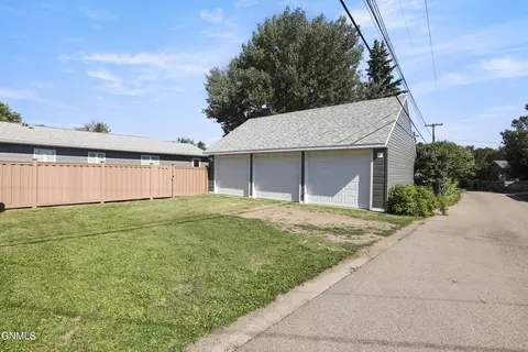 504 15th Ave W, Williston, ND 58801 photo 27
