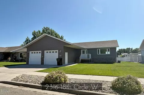 2316 18th Cir W, Williston, ND 58801